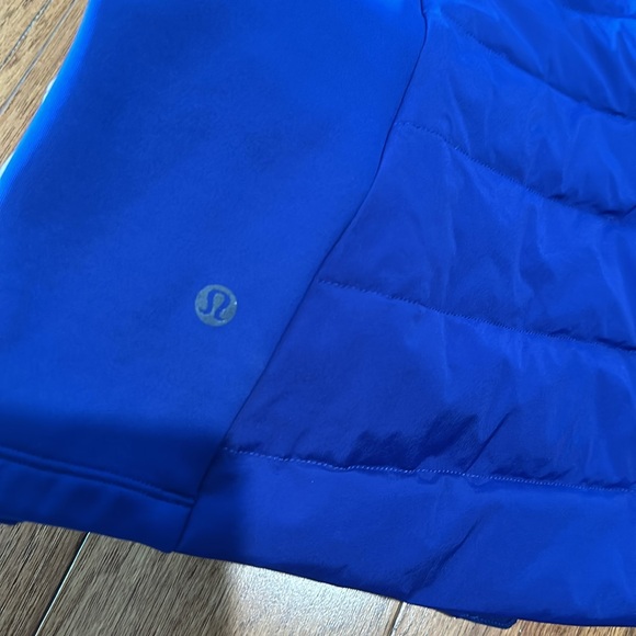 Women's Blue Puffer Vest - Picture 5 of 5